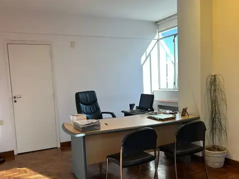 Oficina en Venta 66 años