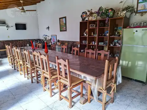 Casa 6 ambientes con 5 baños