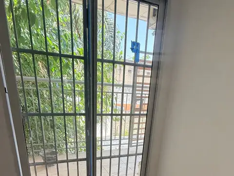 Depto Tipo Casa 2 ambientes con 1 baño