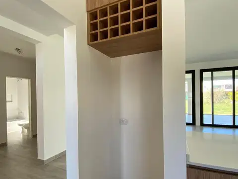 Casa en Venta en Pilar del Este - Santa Elena, USD 187.000