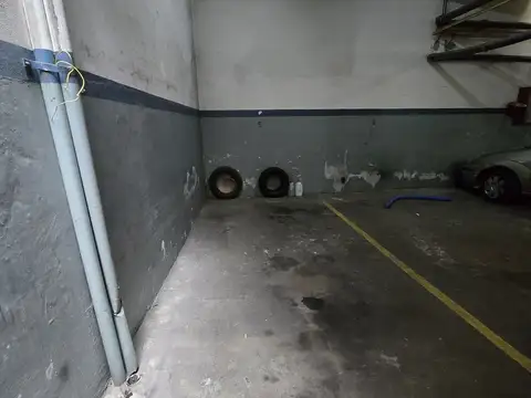 COCHERA EN VENTA PB. EXCELENTE UBICACION CABALLITO