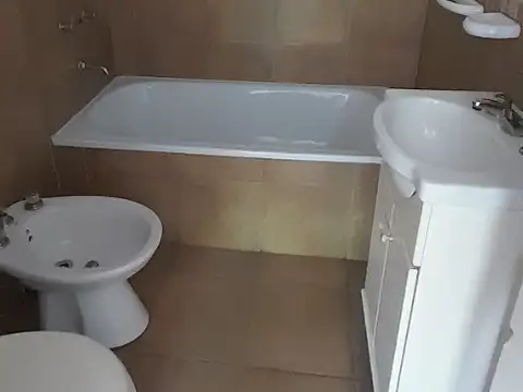 Avenida Rivadavia 9300, Piso 2