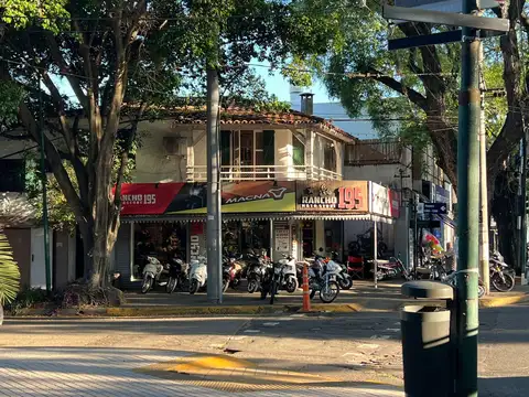 Local en Venta - Martinez - 110m2 - Zona Comercial