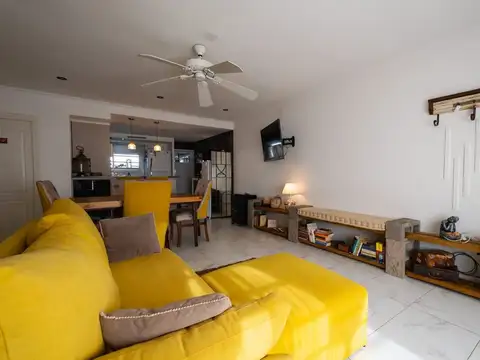 Depto Tipo Casa en Venta con 1 cocheras