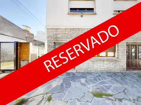 Venta Casa 4 ambientes con pileta