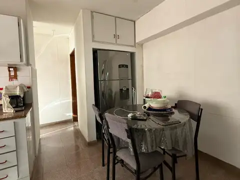 Casa en PH, pasillo unico, 3 dormitorios, patio, 2 baños