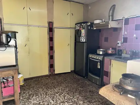 Casa 4 ambientes con 1 baño
