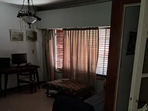 Lisboa 600, Piso ———