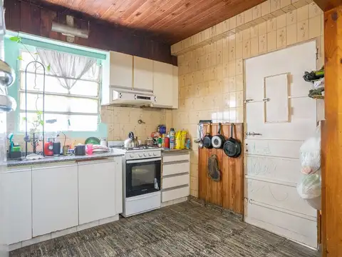 Casa 4 ambientes con 1 baño