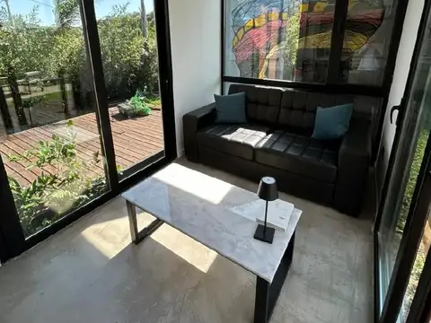 Casa 2 ambientes con 1 baño