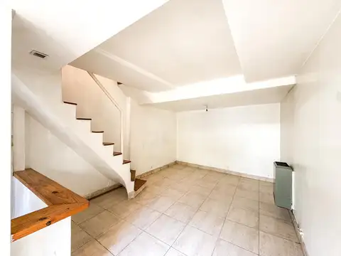 Depto Tipo Casa en Venta de 2 ambientes