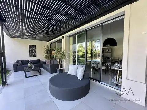 Casa 4 ambientes con 3 baños