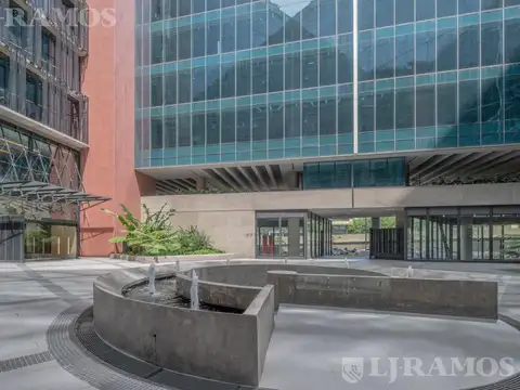 Oficina en Alquiler con 10 cocheras