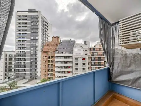 Ambrosio Olmos 999 , Piso 7