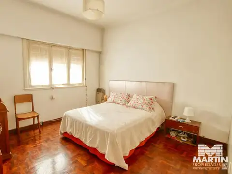 Casa 2 ambientes con jardín y cochera - Martínez