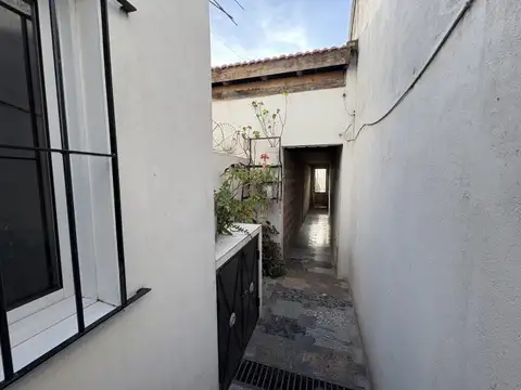 ALQUILER - Dpto 2 ambiente con patio y parrilla