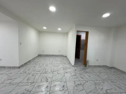 Local en Alquiler Via Pública