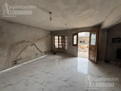 3 de Febrero al 500 San Isidro