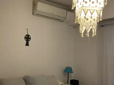 VENDO DEPARTAMENTO EN EDIFICIO 20 DE FEBRERO 421