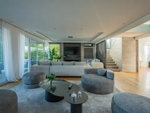 Casa en Alquiler de 5 dormitorios