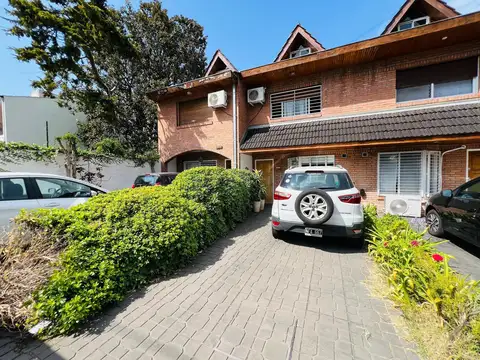 Casa de 4 ambientes con cohera en  Venta en Martinez