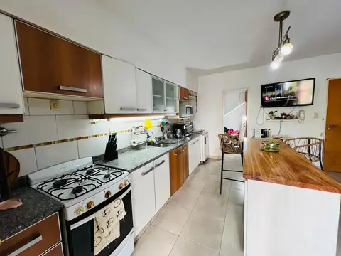 Casa de 4 ambientes con cohera en  Venta en Martinez