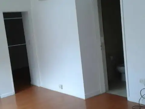 Departamento en Venta en Acassuso Vias  /  Santa Fe, USD 153.000