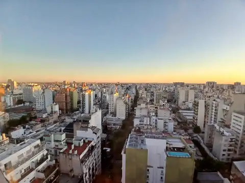 Departamento en Alquiler en Monserrat, $ 330.000