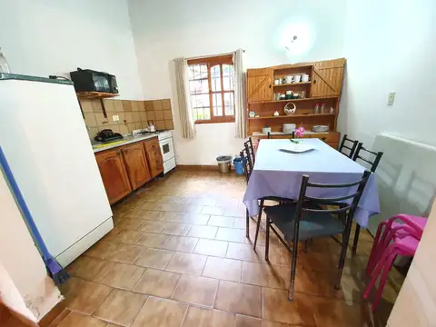 Hermosa Casa PH 4 amb. - Todos los Servicios - Barrio San Rafael