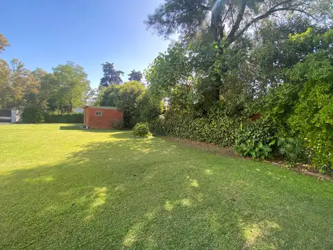 EXCELENTE TERRENO A LA VENTA CON MEJORAS EN BELLA VISTA