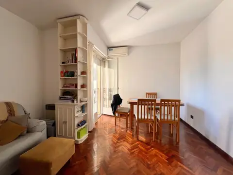 2 amb amplio lum! Later Pque Centenario U$S85000