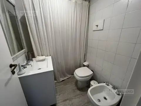 Depto Tipo Casa en Alquiler con 1 cocheras