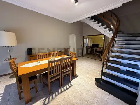 CASA 4 AMB y LOCAL de 45 M2 APTO PERMUTA EN SAN MARTIN