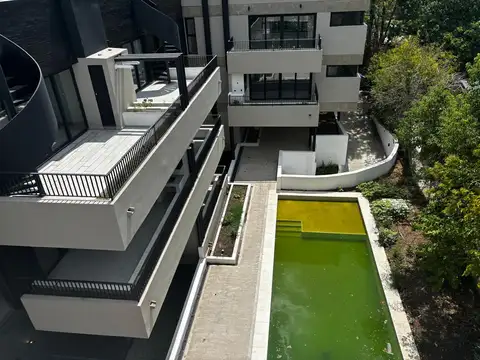 Calle 465 / 19 y 21 Piso 1