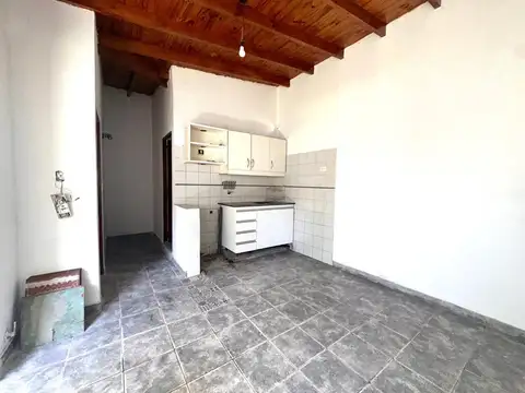 Gobernador Felipe Llavallol 1000