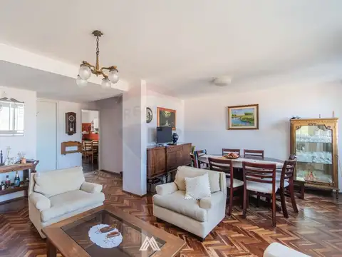 Departamento en Venta de 6 ambientes