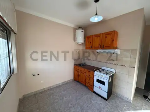 Departamento en Alquiler en Villa Luzuriaga, $ 380.000