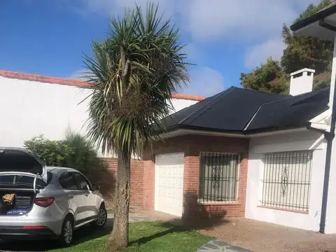 Dúplex en venta - 3 Dormitorios 2 Baños - Miramar