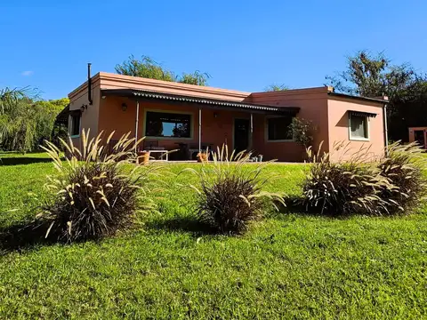 VENTA Casa en Barrio El Aduar