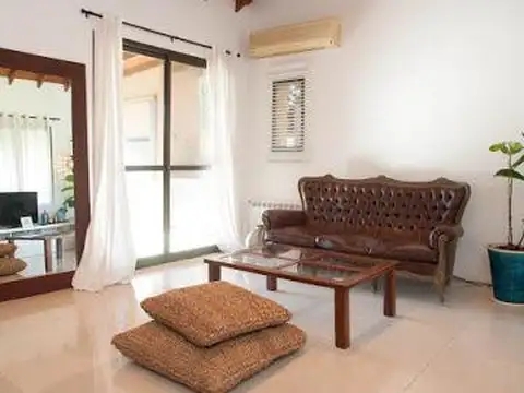 EXCELENTE PROPIEDAD EN SAN PATRICIO 