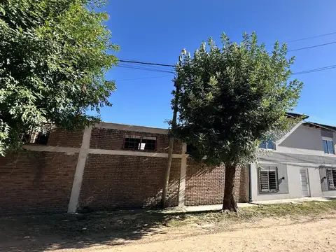 2 Galpones en San Jose calle Alvear al 2100