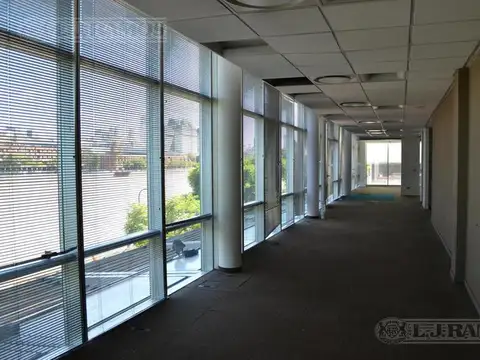 Oficina en Alquiler 23 años