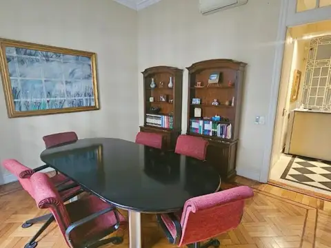 Oficina en Venta con 1 cochera