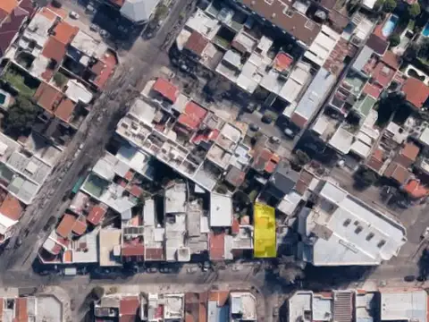 Alvarado 200 entre Suipacha y Bolivar