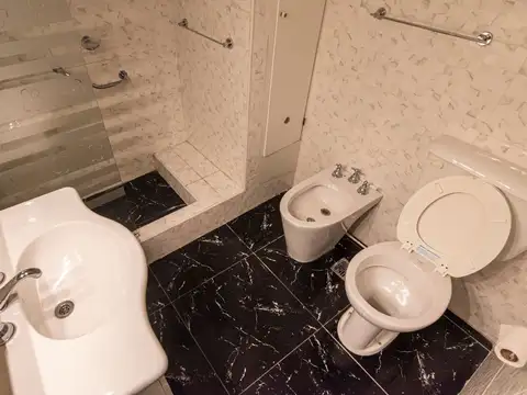 Casa 3 ambientes con 2 baños