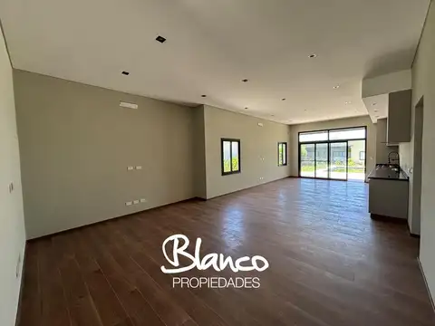 Casa en Venta en Santo Tomas, USD 225.000