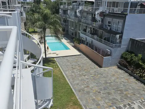 Departamento FLORIDA, VICENTE LOPEZ;  3 Ambientes C/balcón, Terraza propia con sum; Cochera Fija Cubierta y baulera.