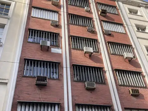 Oficina 4 ambientes con 2 baños