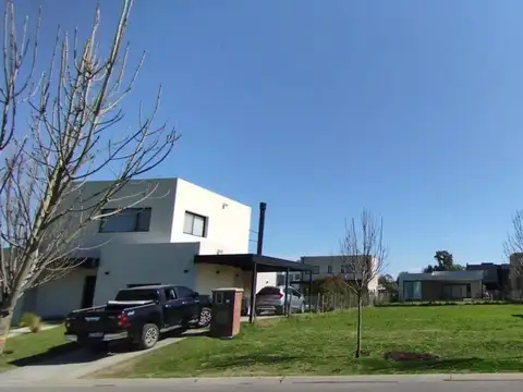 Terreno en Venta en Presidente Derqui, USD 49.000