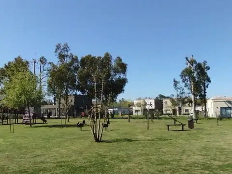 LOTE EN VENTA BARRIO SANTO TOMAS, DERQUI, PILAR